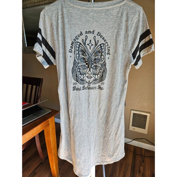 Bad Behavior Size Medium Long Tshirt Grey and Black Damaged and Deserving 2017 - Picture 1 of 5